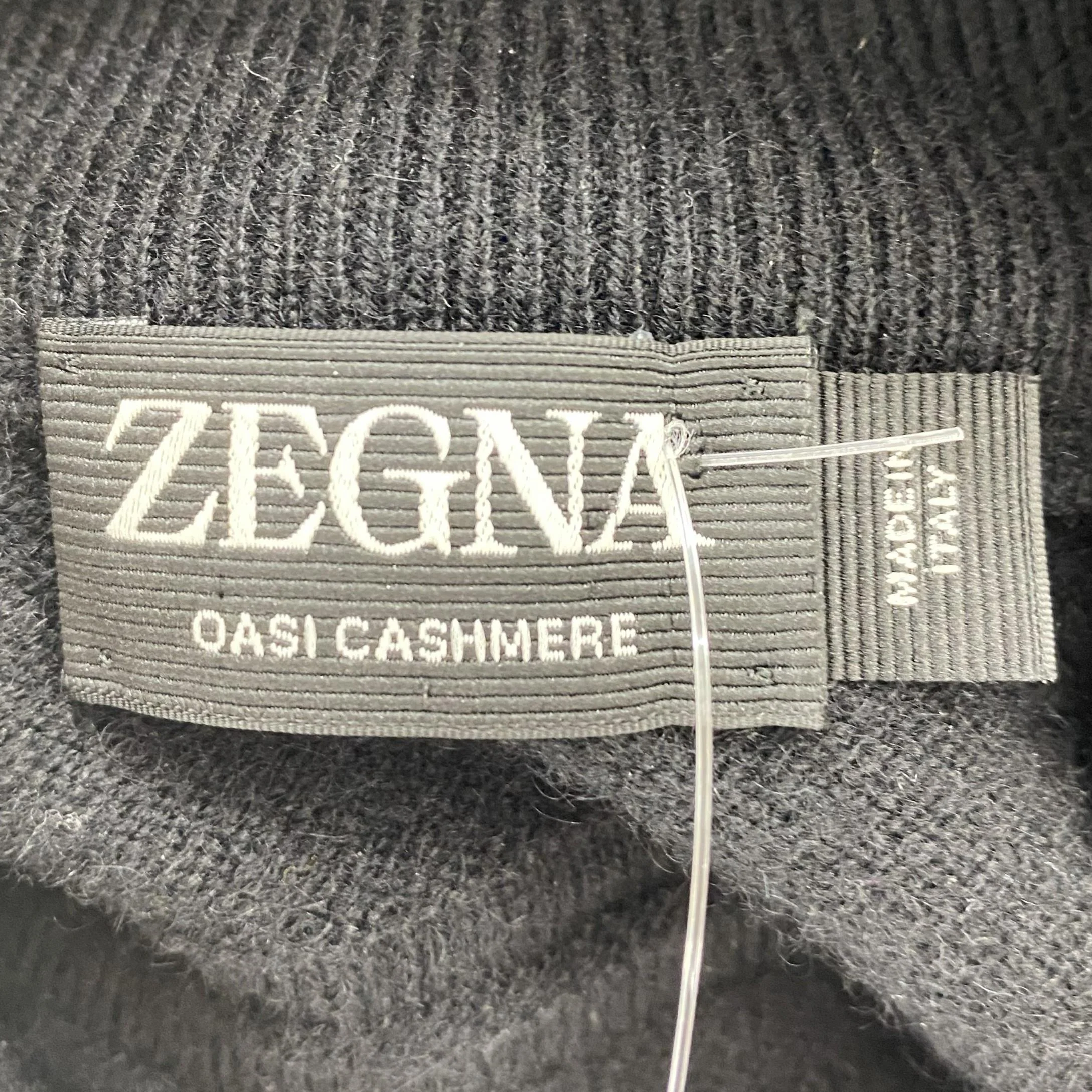 Navy Oasi Cashmere Zip Mock-Neck Sweater - Image 4