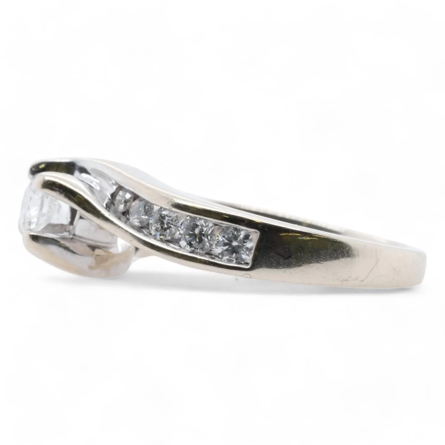 14K White Gold Round Diamond Center And Accents Engagement Ring - Image 3