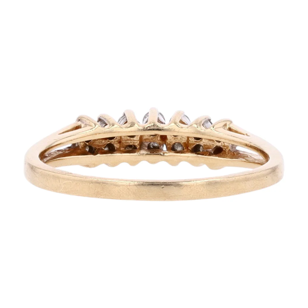 1/8 ctw 14K Yellow Gold Diamond Band Ring - Image 3