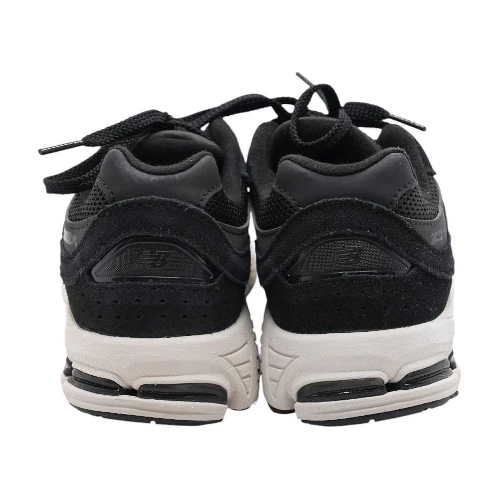 2002R Black Athletic Shoes - Image 2