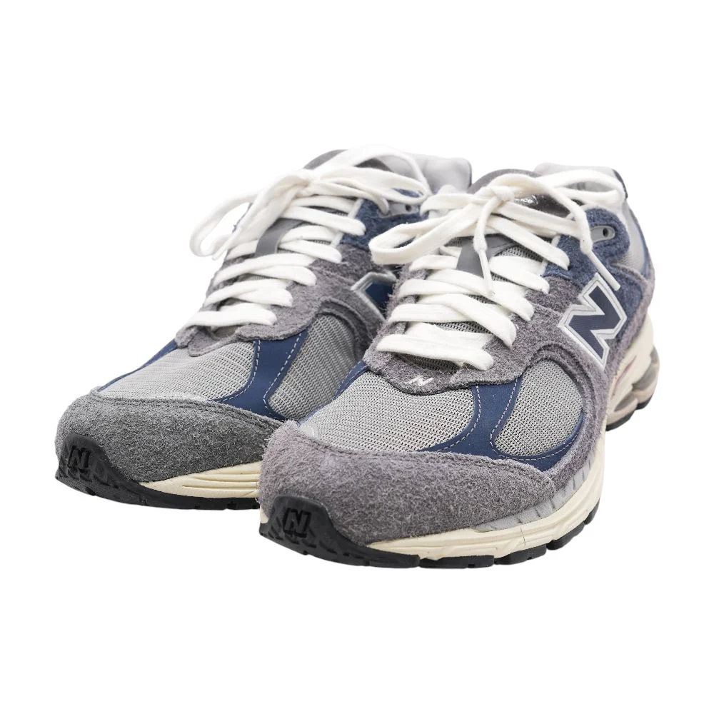 2002R Gray Low Top Athletic Shoes