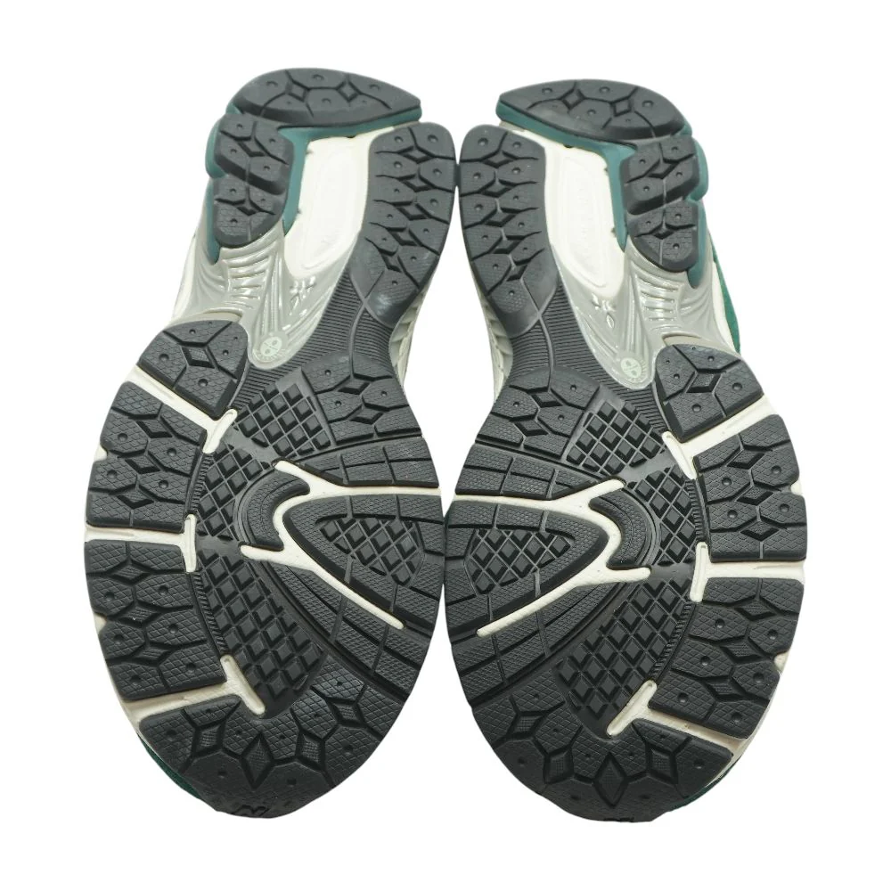2002R Green Athletic Shoes - Image 3