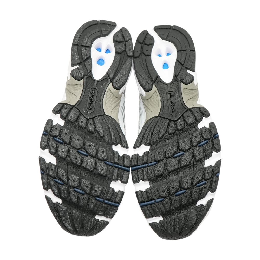 530 White Low Top Athletic Shoes - Image 5