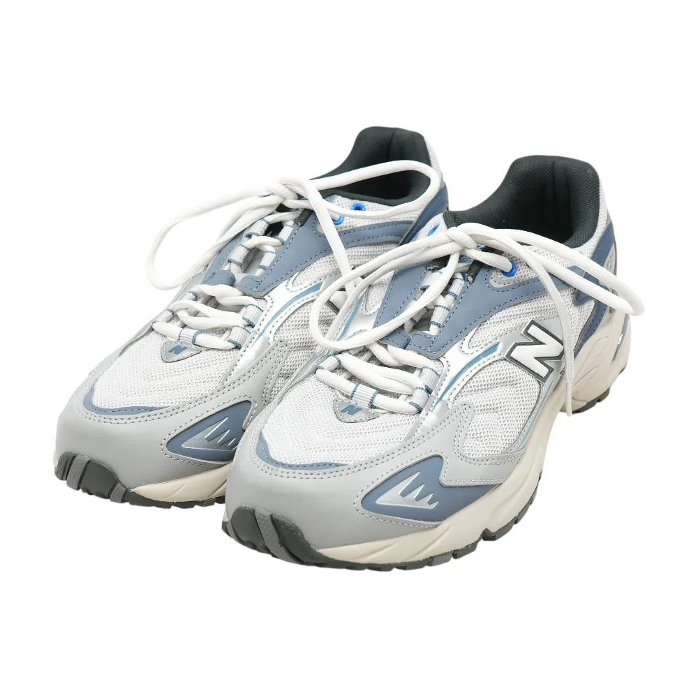 725 Gray Low Top Athletic Shoes