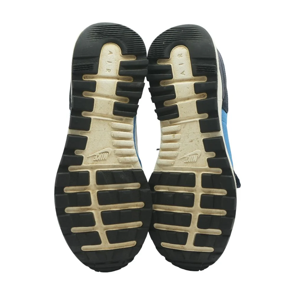 Air Berwuda Blue Low Top Athletic Shoes - Image 3