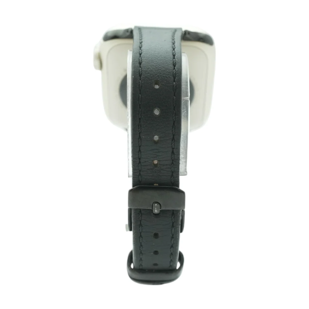 40mm SE 2 Starlight Smartwatch Black Band S/M - Image 2