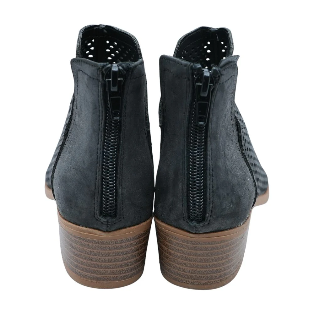 Black Boots - Image 2