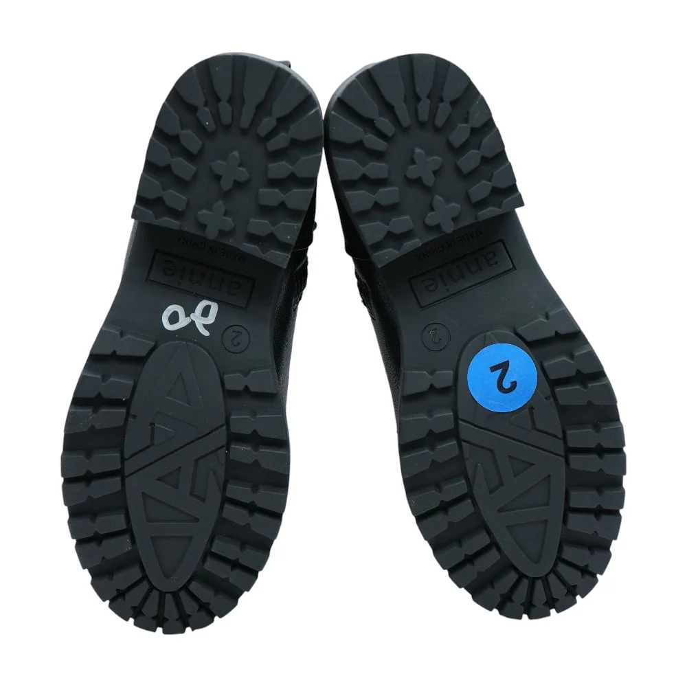 Black Boots - Image 3