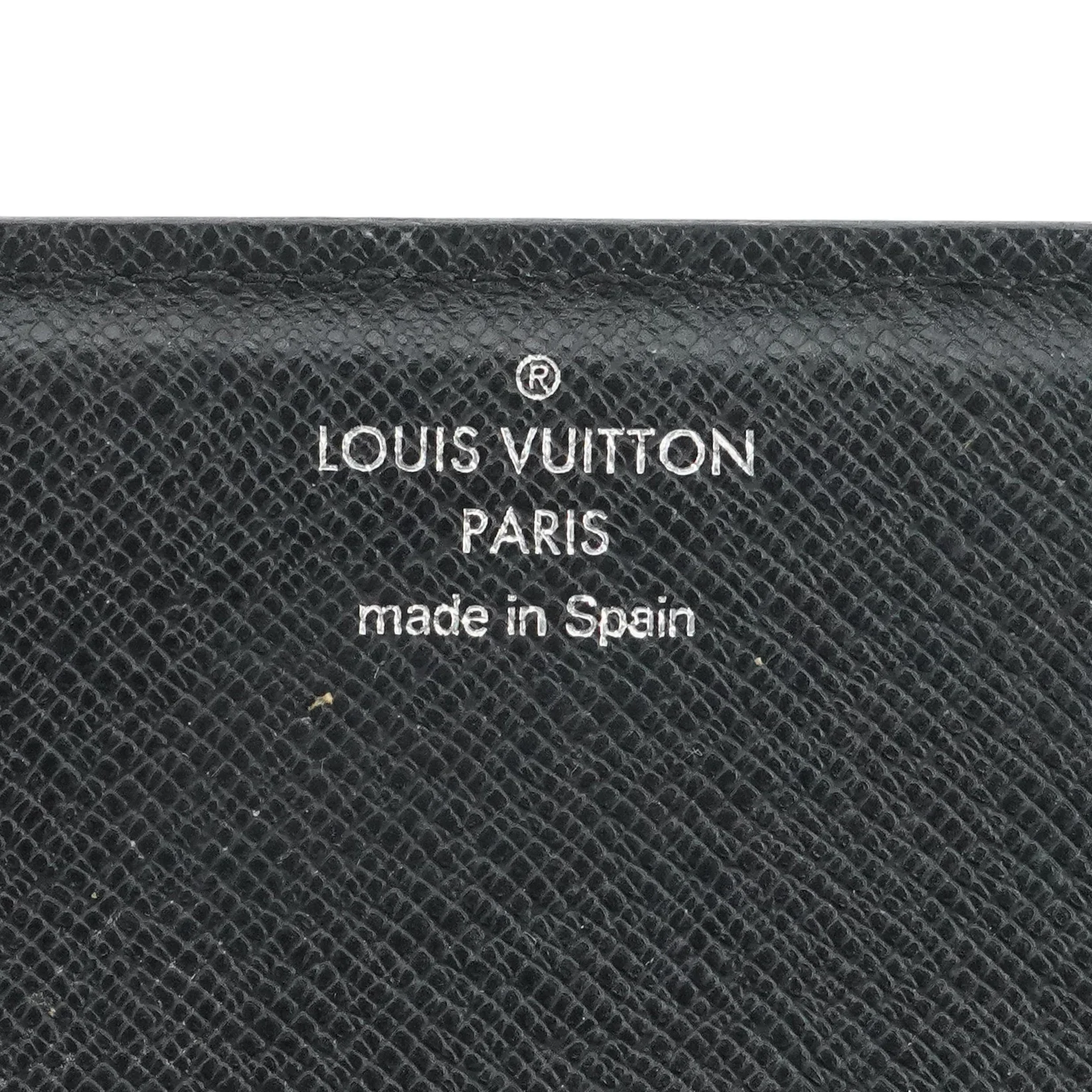 Black Taiga Leather Business Card Holder - Image 4