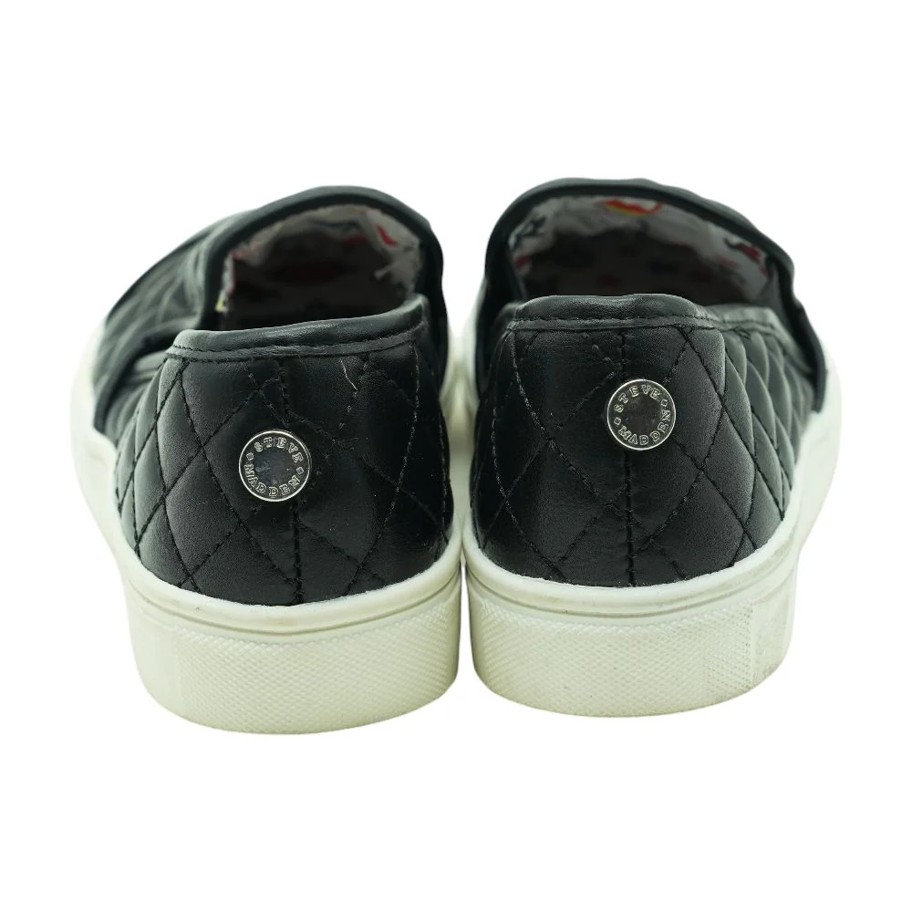 Black Flats - Image 2