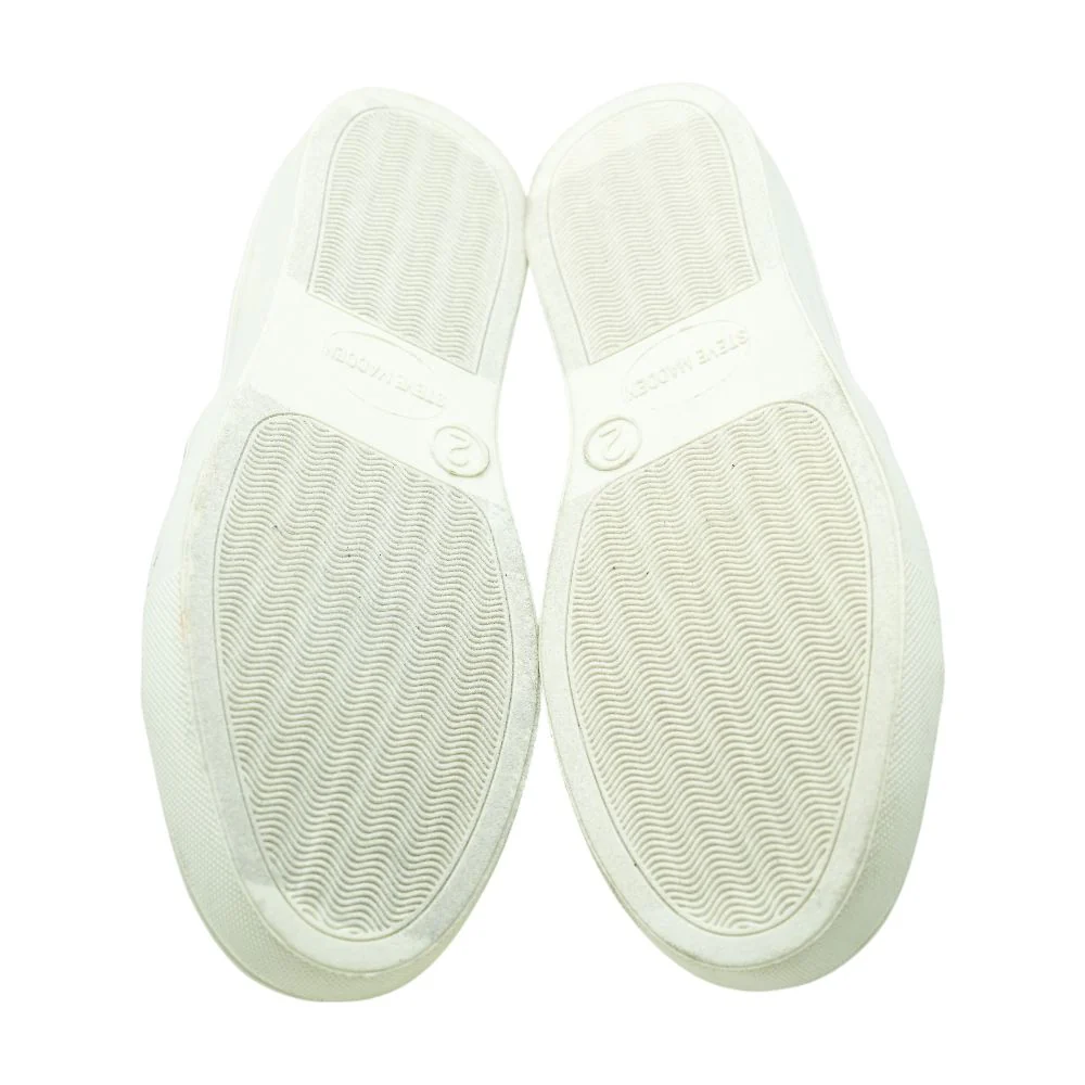 Black Flats - Image 3