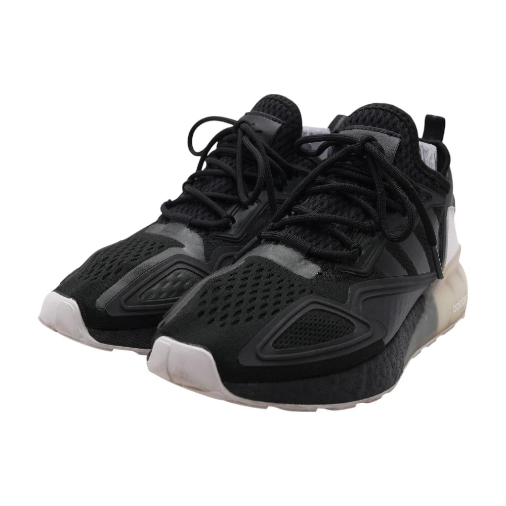 Black Low Top Athletic Shoes