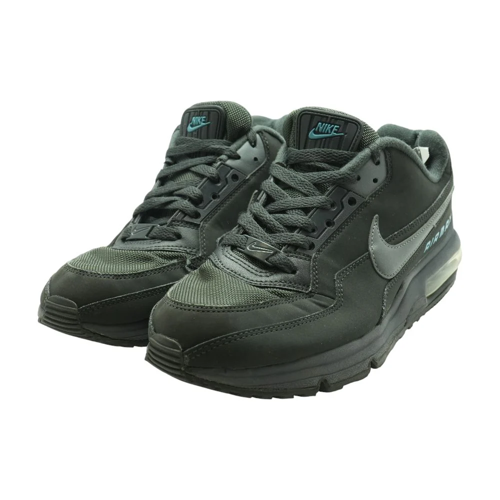 Black Low Top Athletic Shoes