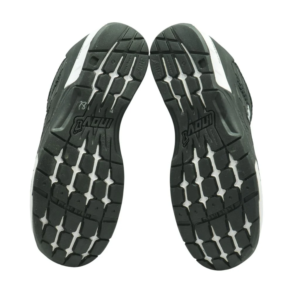 Black Low Top Athletic Shoes - Image 3