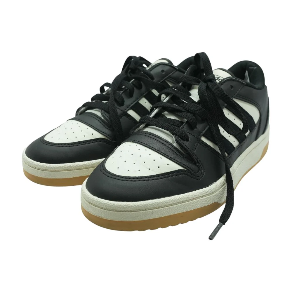 Black Low Top Athletic Shoes