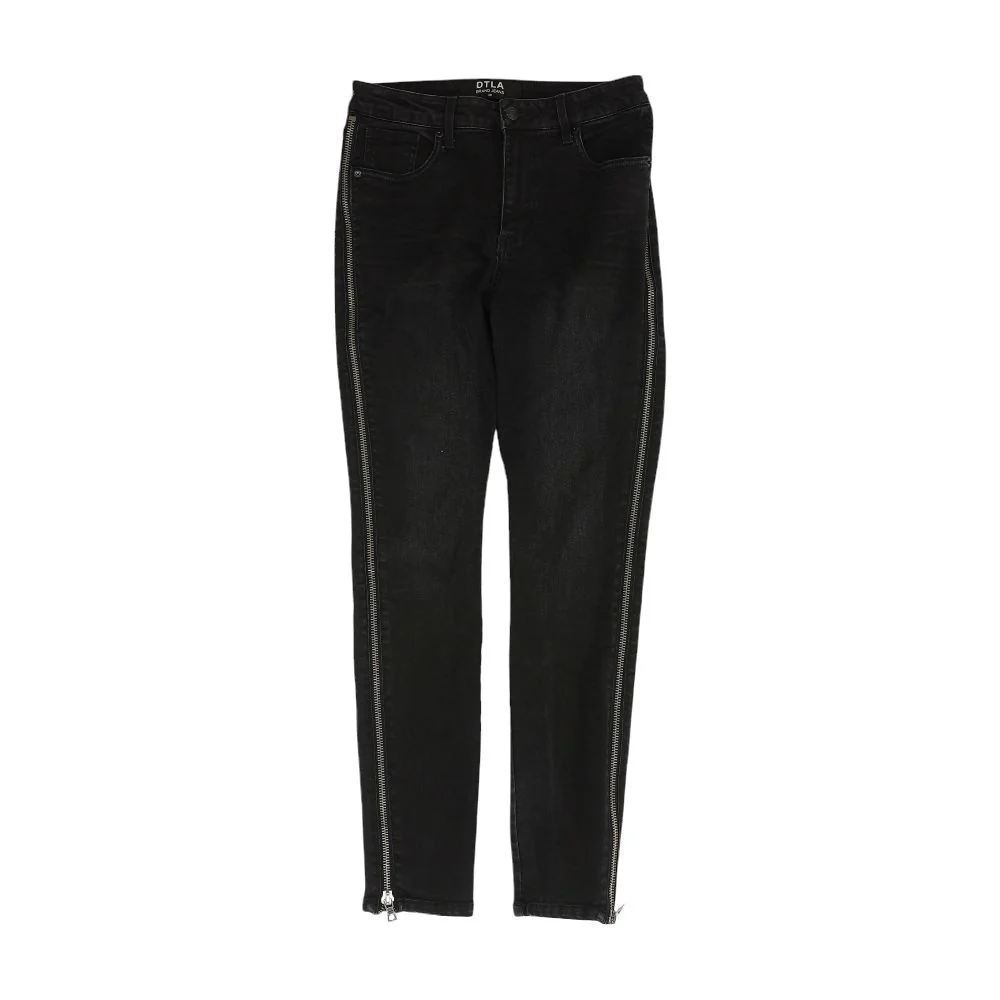 Black Solid Skinny Leg Jeans