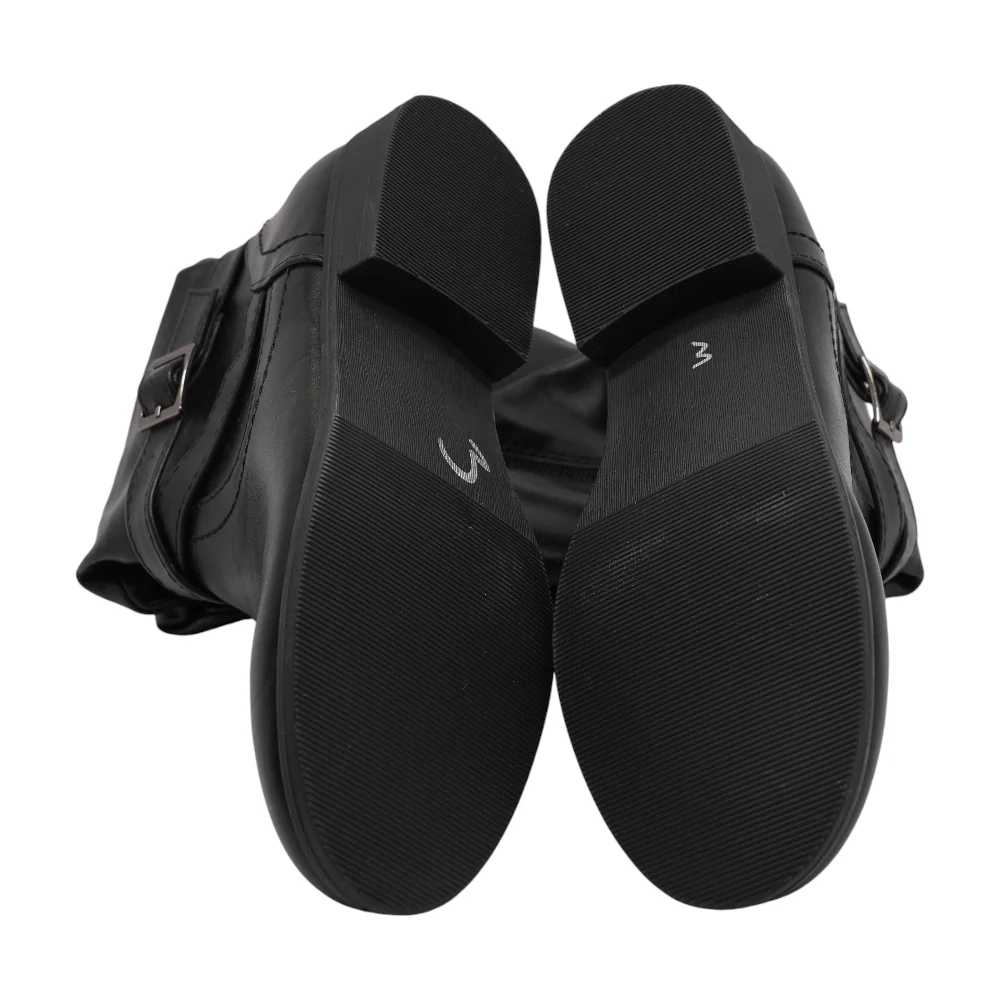 Black Boots - Image 3