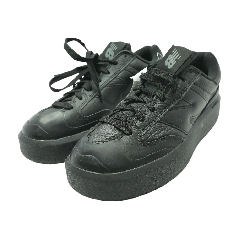 CT302 Black Low Top Athletic Shoes