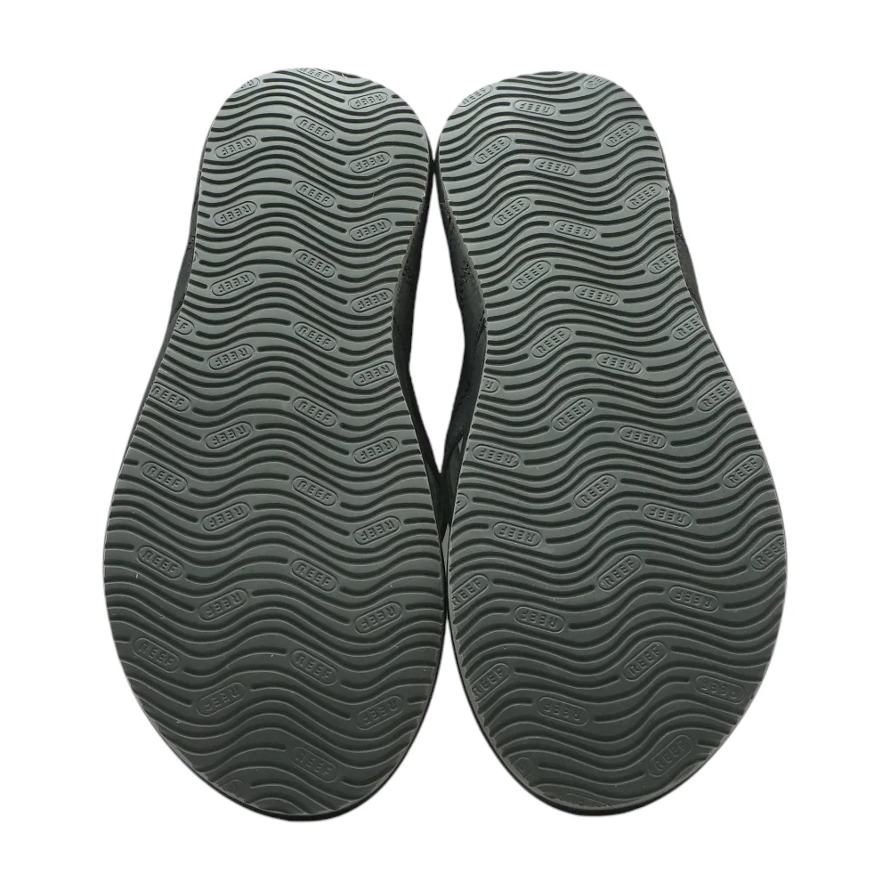 Black Flip-Flop Sandals - Image 3