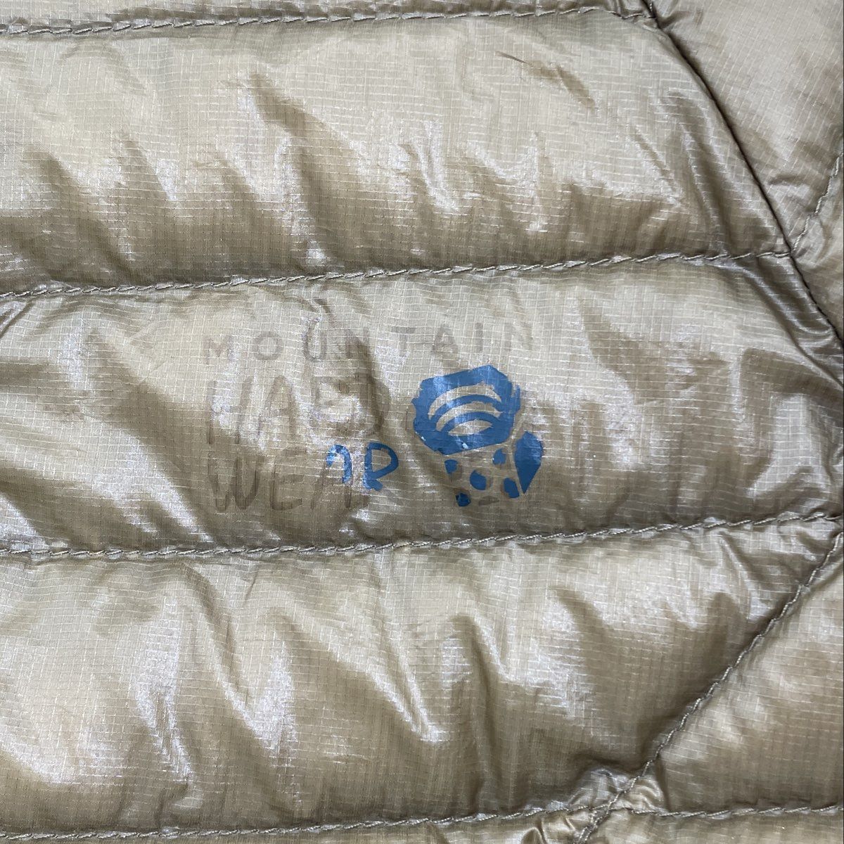 Gold Ski Jacket - Image 3