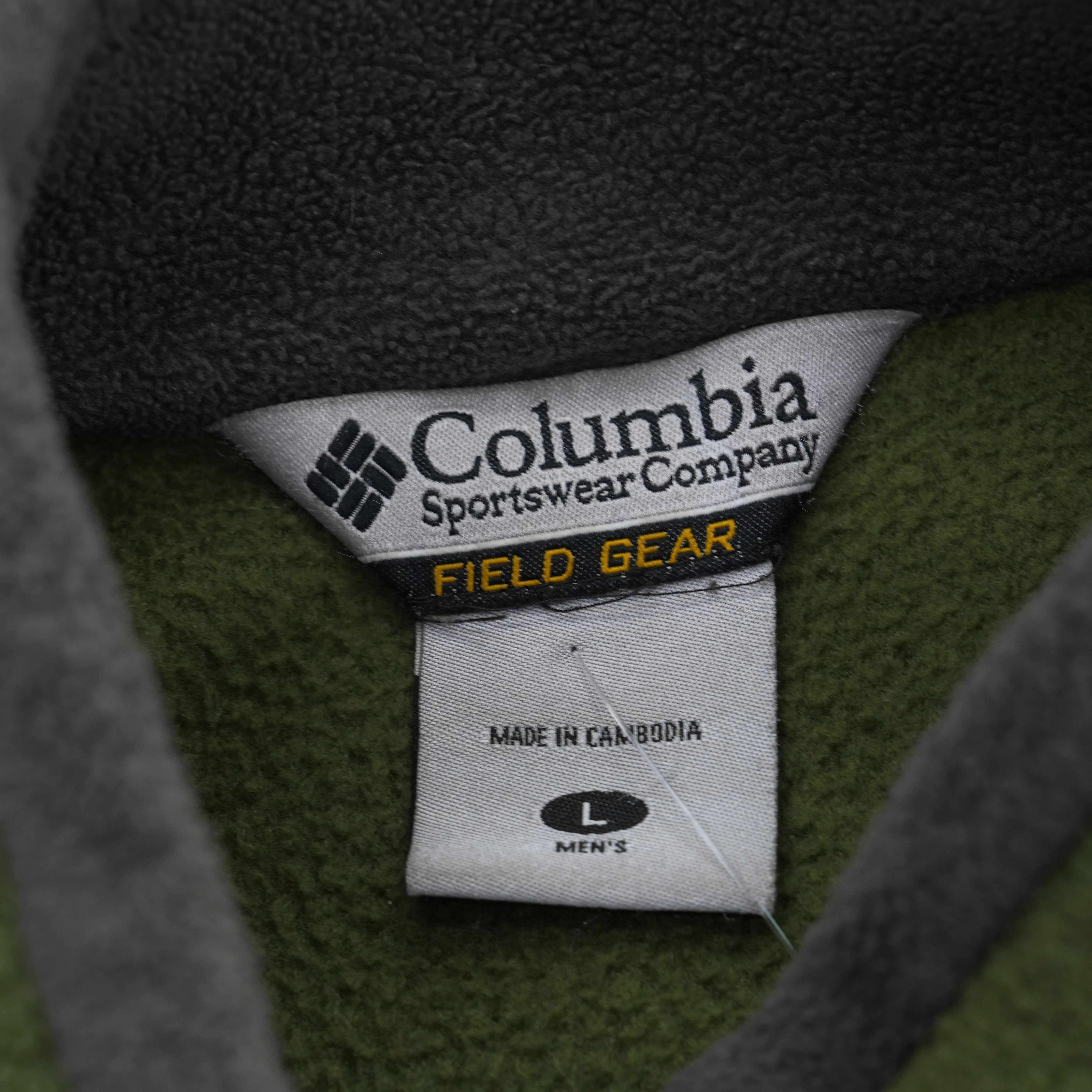 Vintage 2009 Green Fleece Jacket - Image 3