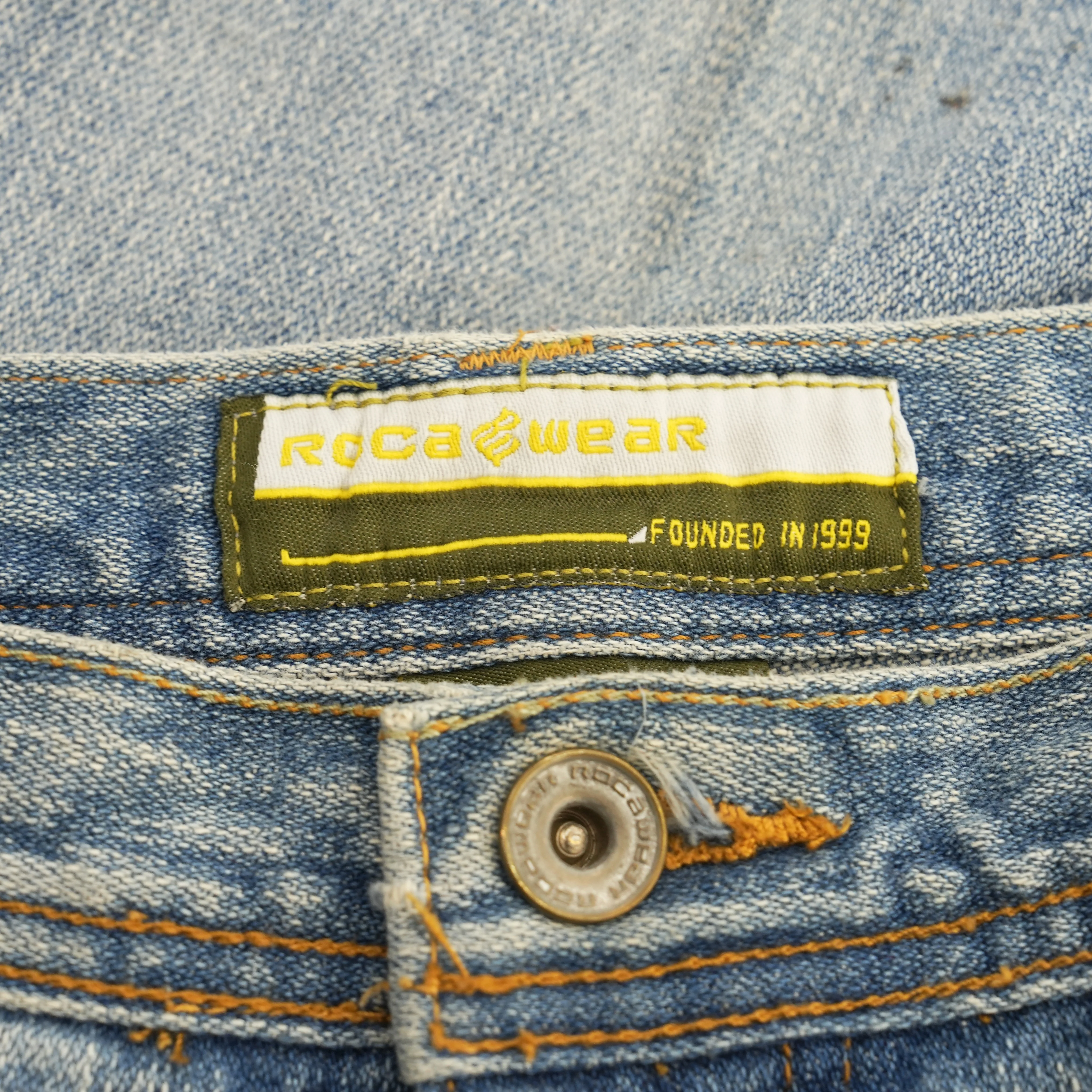 Classic Jeans - Image 3