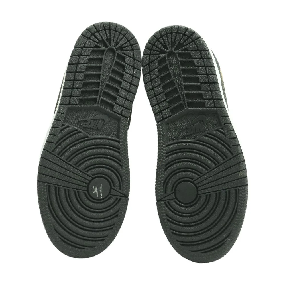 Jordan 1 Mid Black Athletic Shoes - Image 3