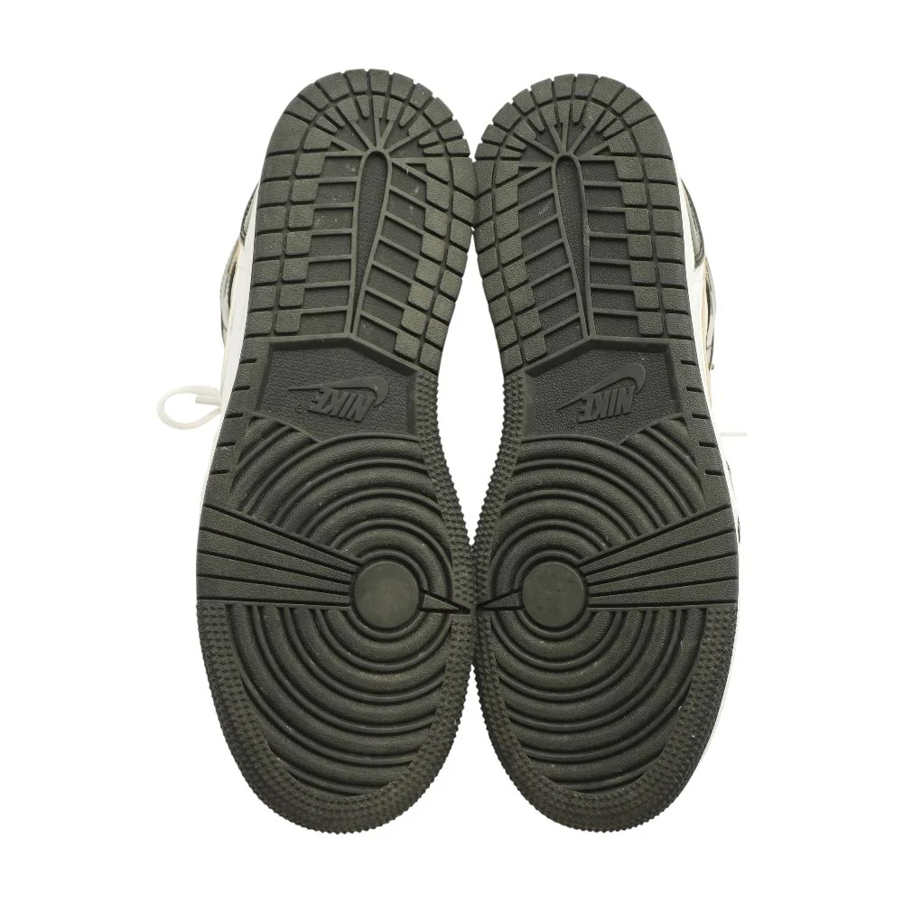 Jordan 1 Mid Black Athletic Shoes - Image 3