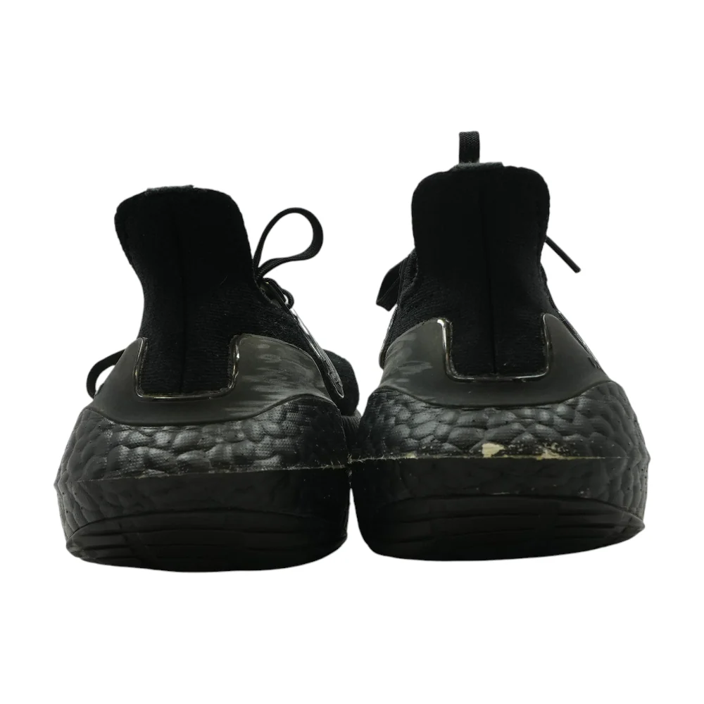Black Low-Top Athletic Shoes - Image 2