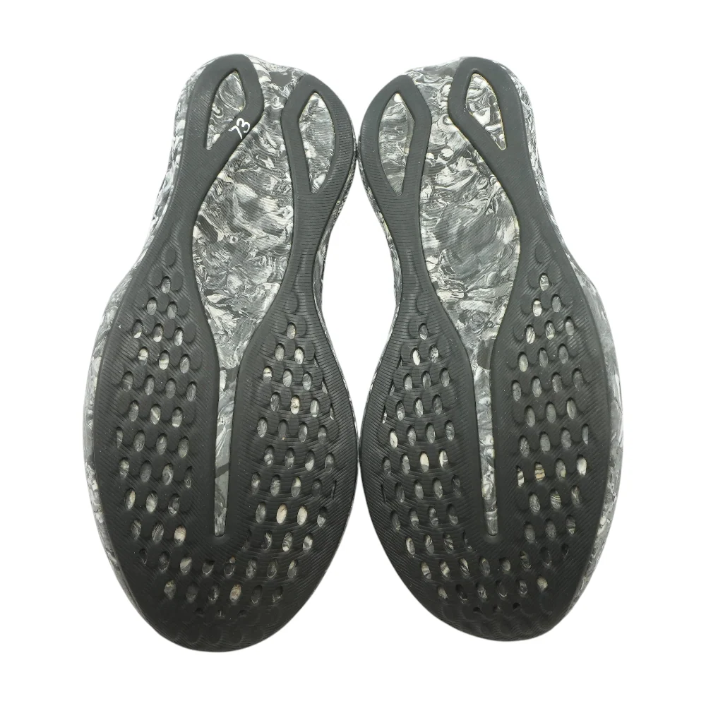 Gray Low-Top Athletic Shoes - Image 3