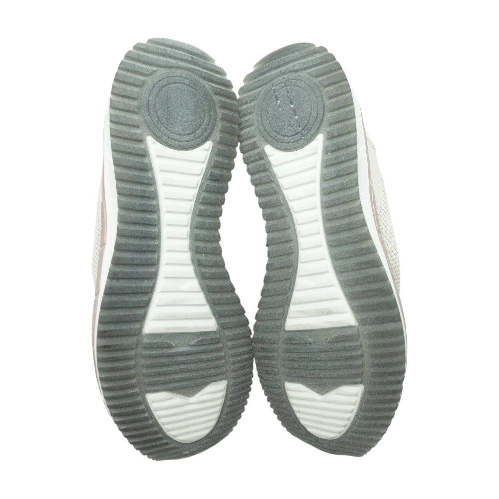 Beige Low-Top Athletic Shoes - Image 3