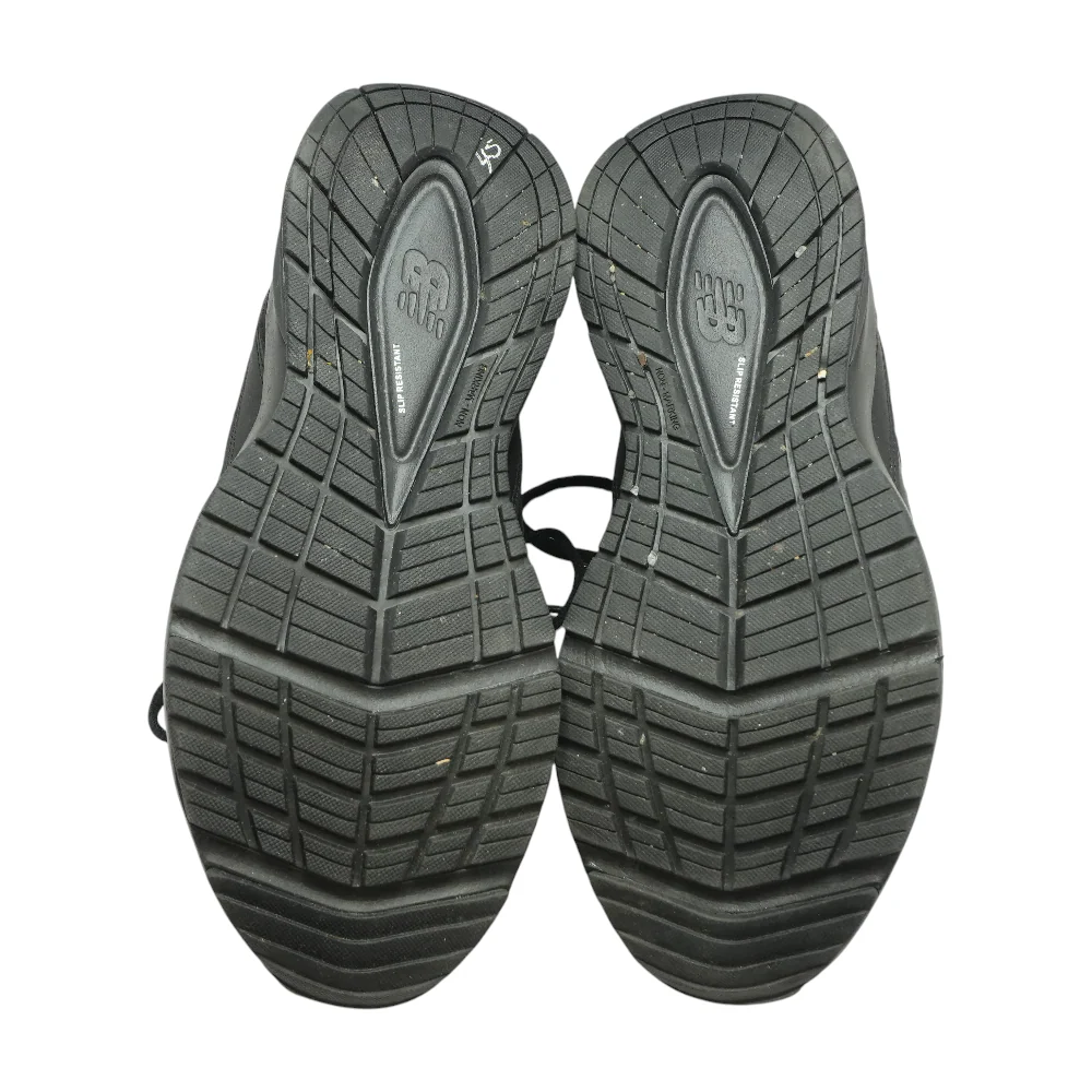 Black Low-Top Athletic Shoes - Image 3