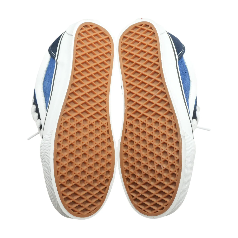 Knu Skool Low-Top Athletic Shoes - Image 3