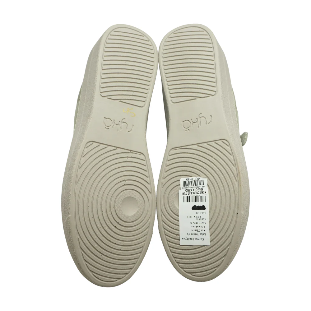 Green Low-Top Athletic Shoes - Image 3