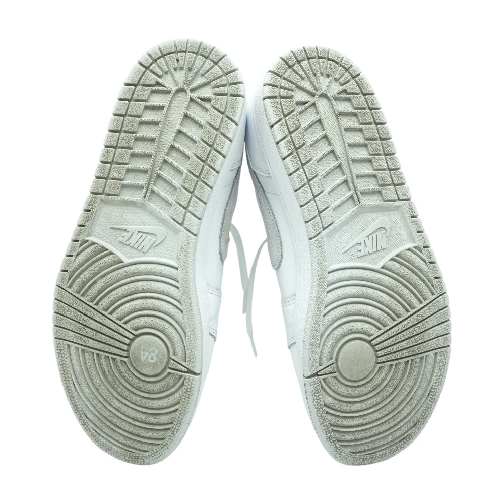 Jordan 1 Low OG Low-Top Athletic Shoes - Image 3