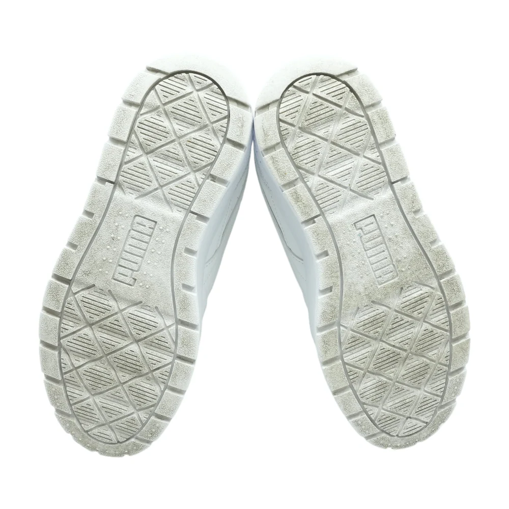 Low-Top Athletic Shoes - Image 3