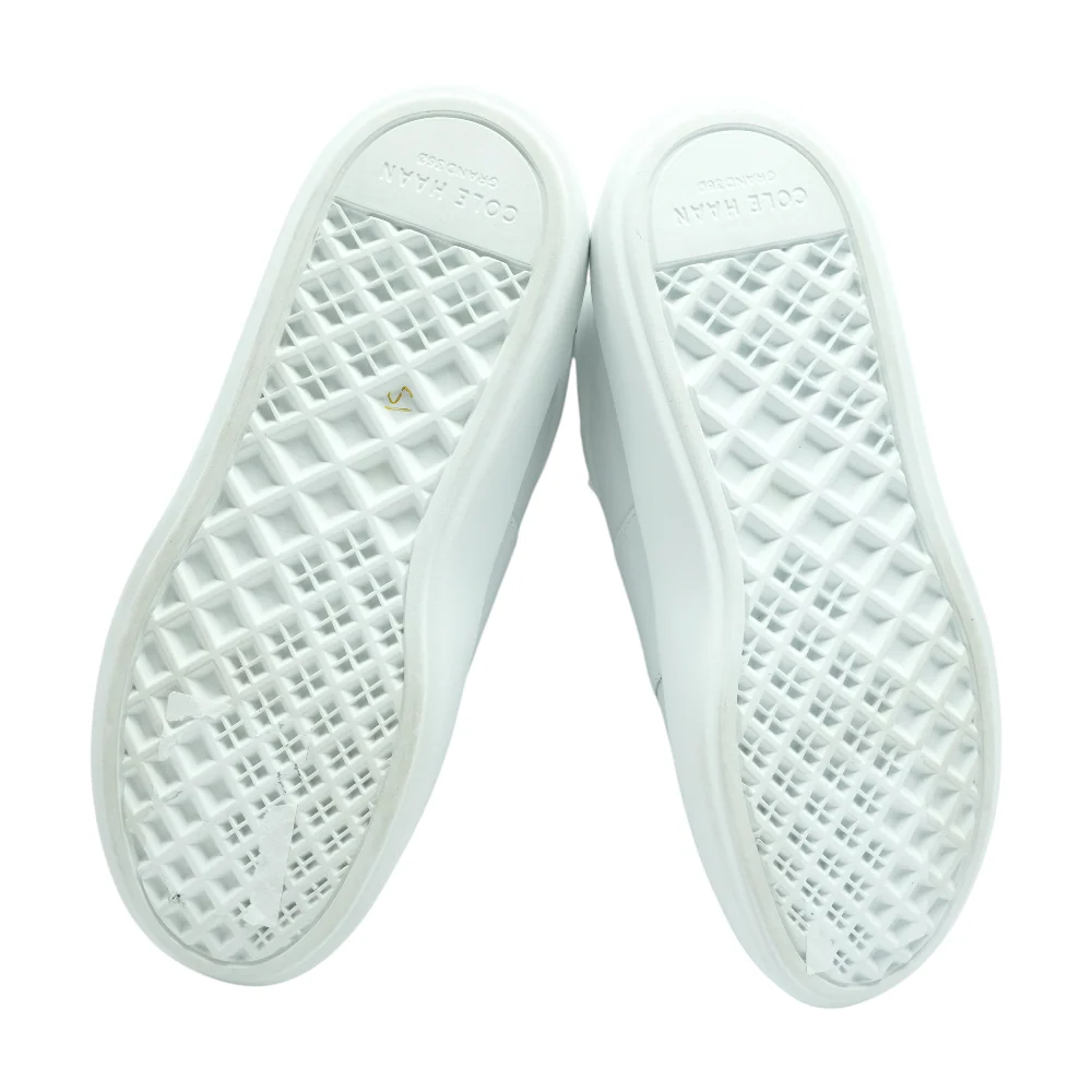 White Low-Top Athletic Shoes - Image 3
