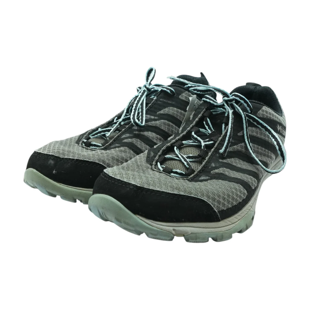 Gray Low-Top Athletic Shoes