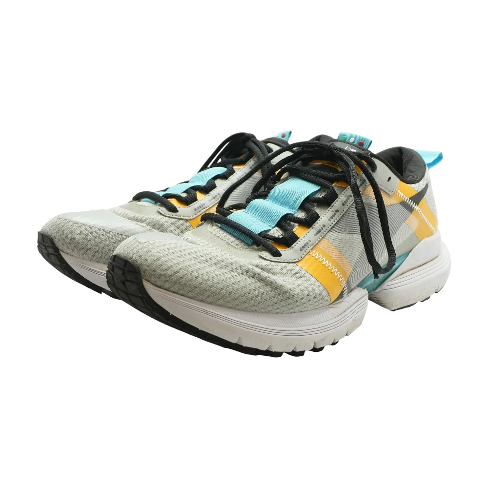 Gray Low-Top Athletic Shoes