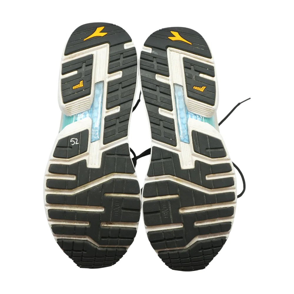 Gray Low-Top Athletic Shoes - Image 3
