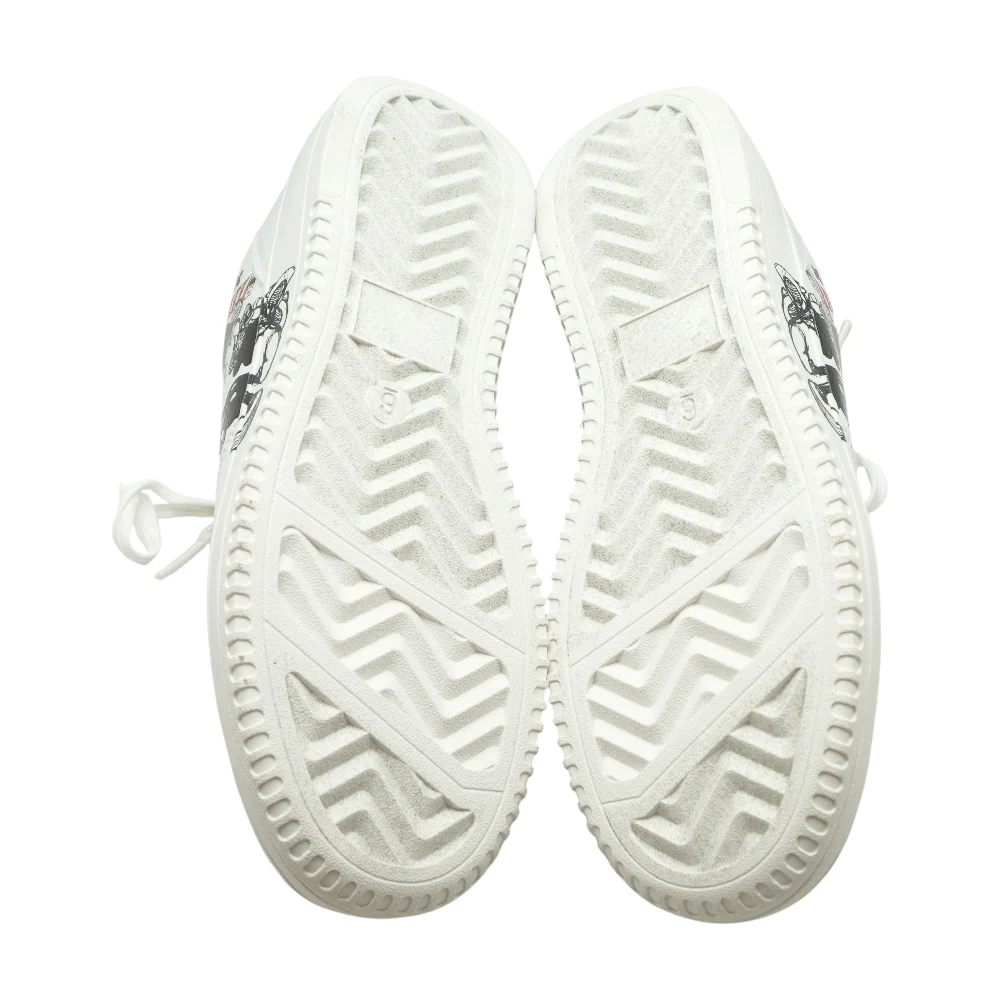 White Low-Top Athletic Shoes - Image 3