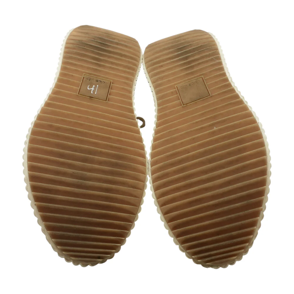 Beige Low-Top Athletic Shoes - Image 3