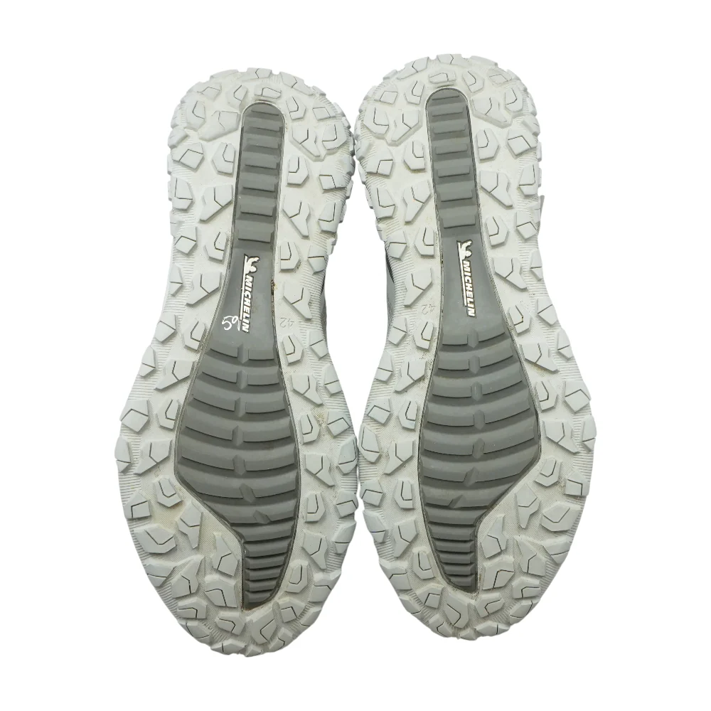 Gray Low-Top Athletic Shoes - Image 3