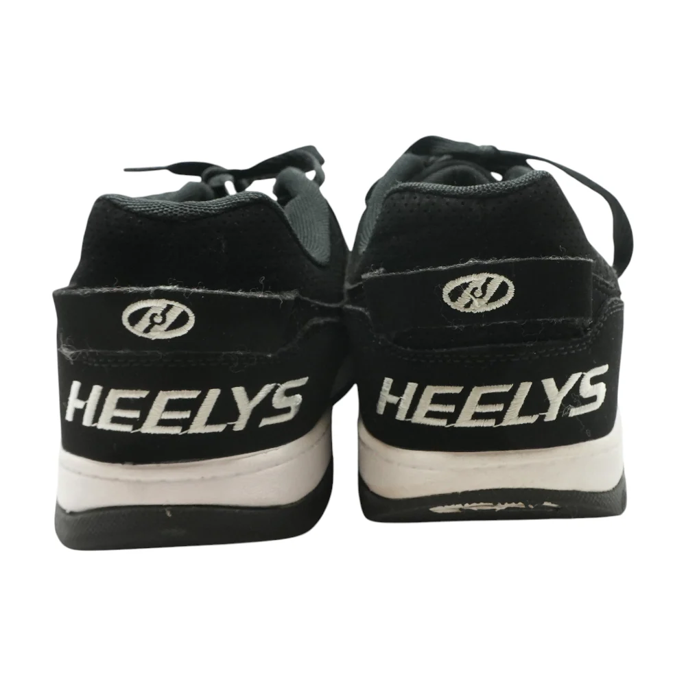 Black Low-Top Athletic Shoes - Image 2