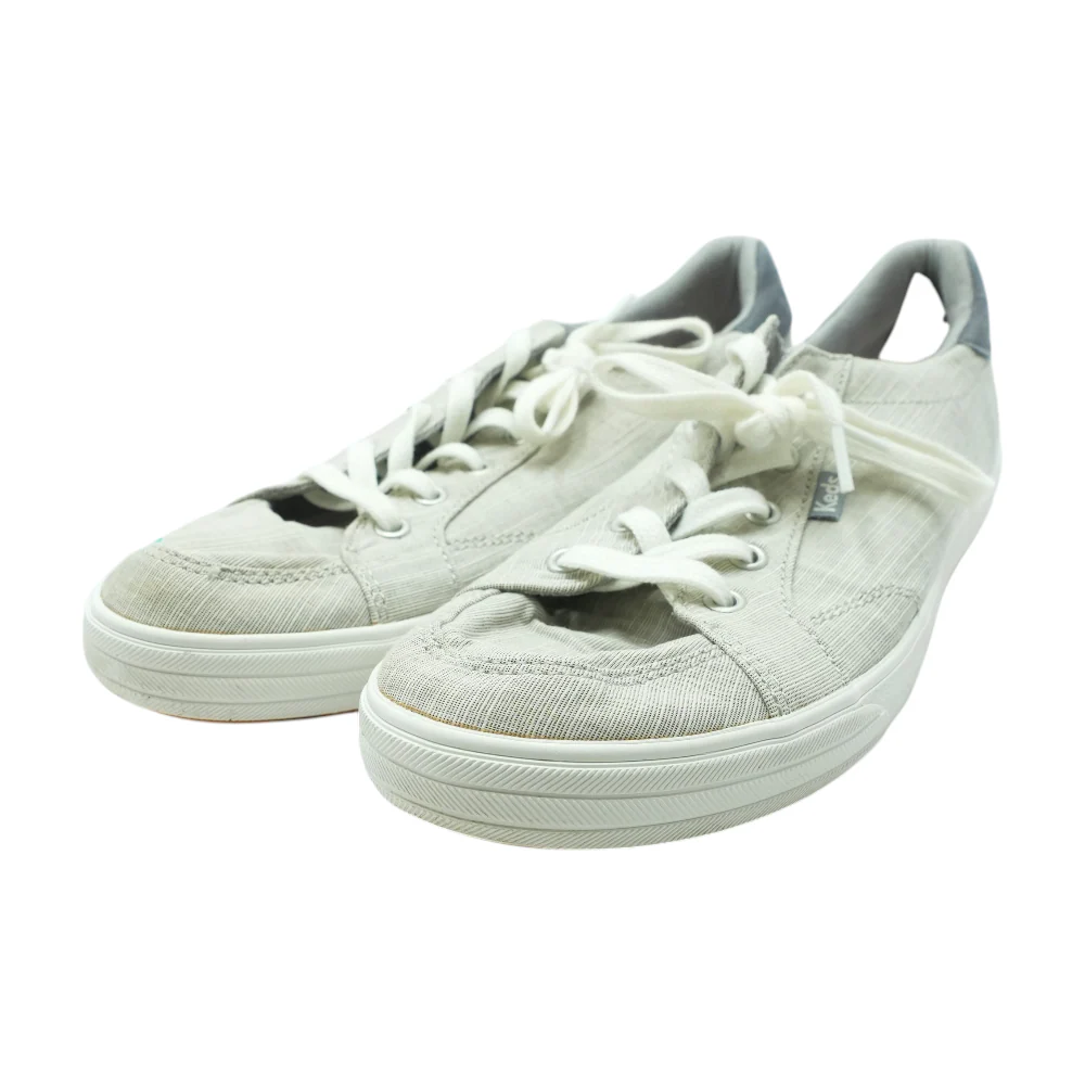 Gray Low-Top Athletic Shoes