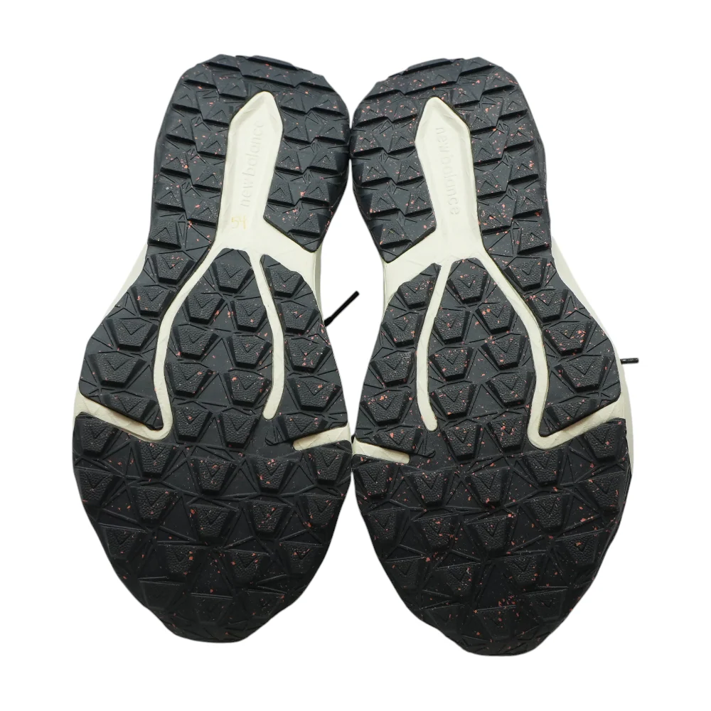 Dynasoft Nitrel v6 Low-Top Athletic Shoes - Image 3