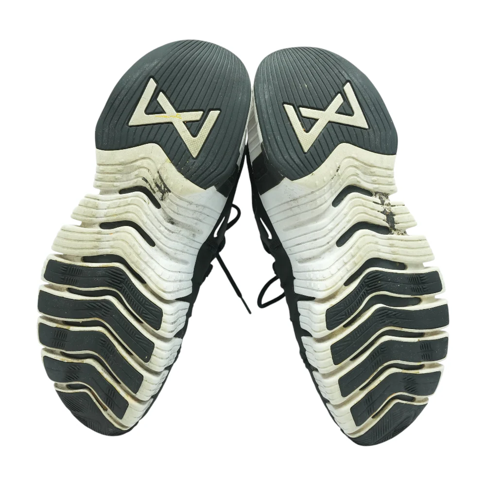 Free Metcon 5 Low-Top Athletic Shoes - Image 3