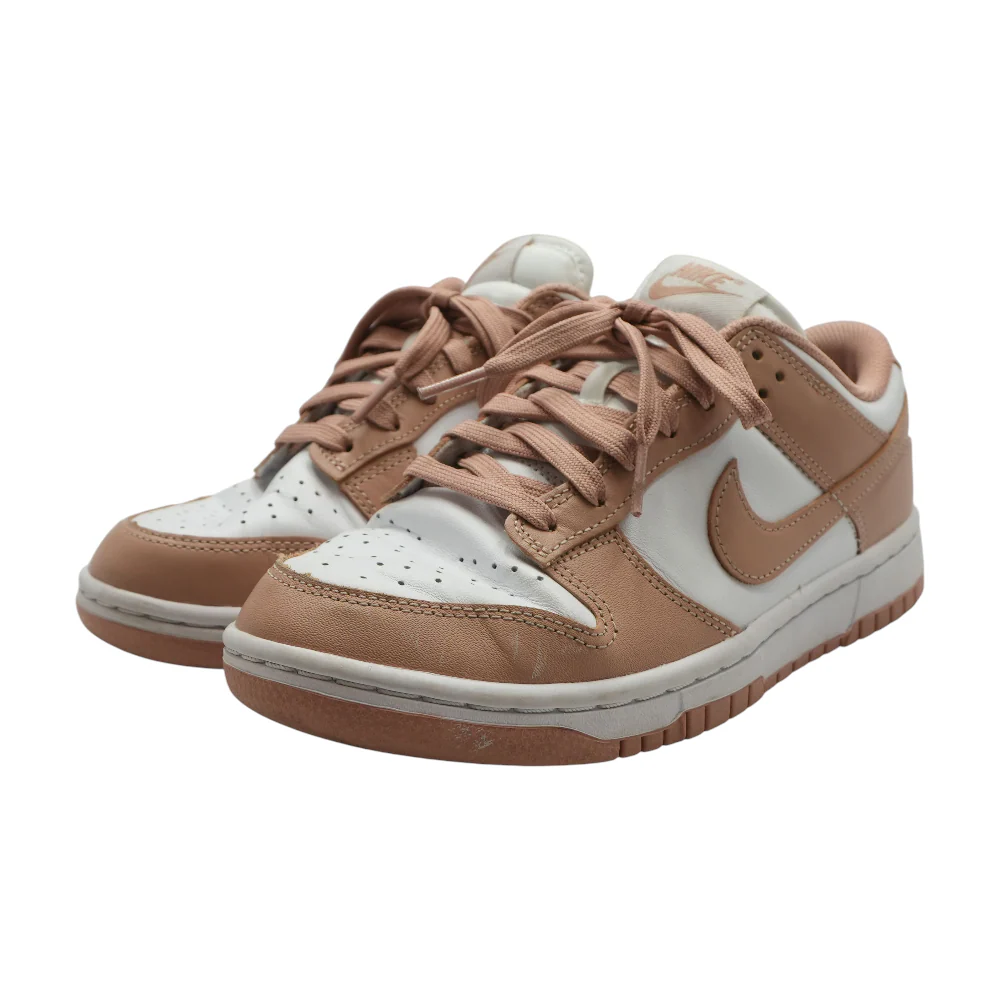 Dunk Low Low-Top Athletic Shoes
