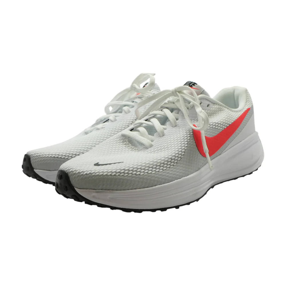 Revolution 8 Low-Top Athletic Shoes