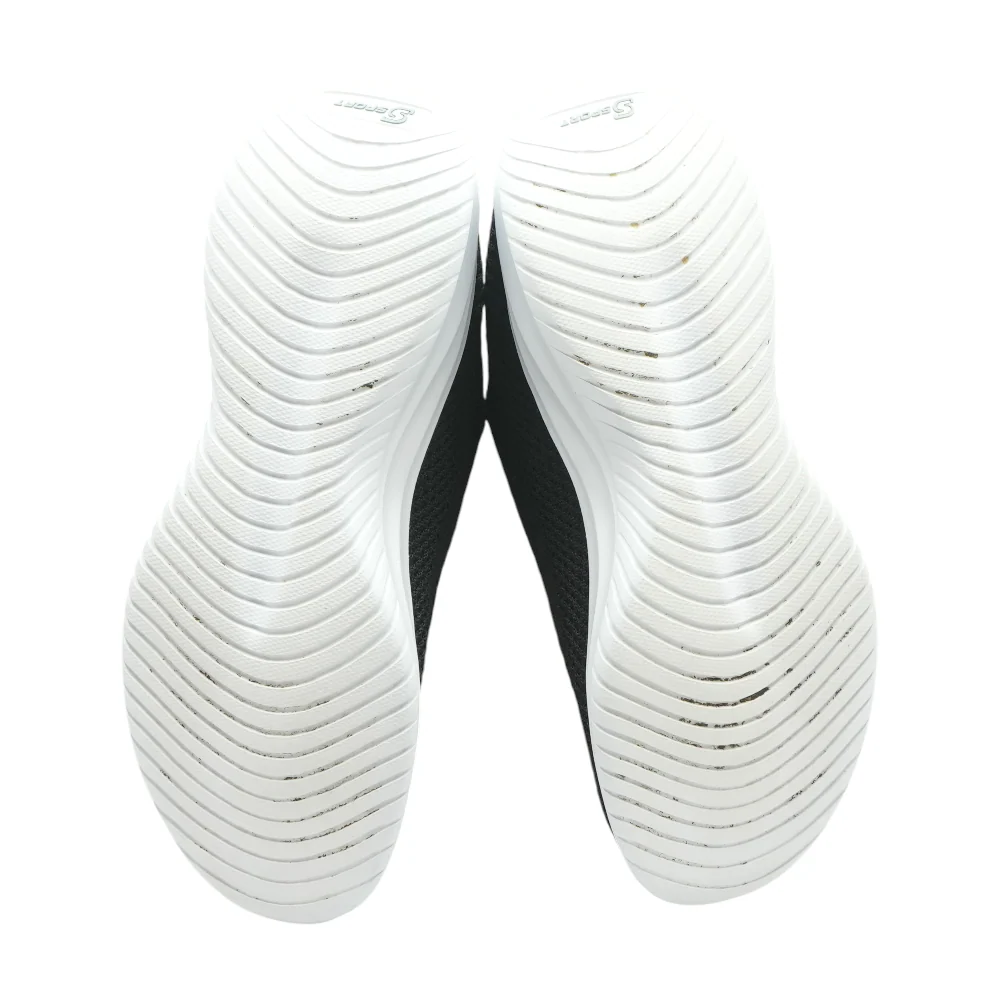 Black Low-Top Athletic Shoes - Image 3